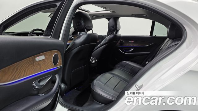 Mercedes-Benz E-Class E300 Exclusive
