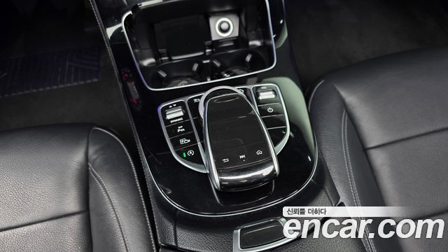 Mercedes-Benz E-Class E300 Exclusive