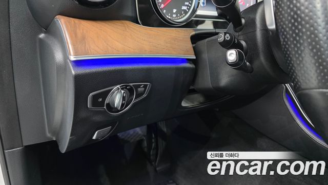 Mercedes-Benz E-Class E300 Exclusive