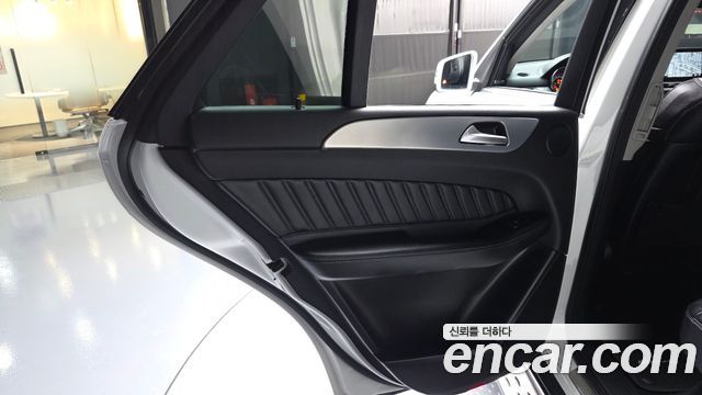 Mercedes-Benz GLE-Class GLE350 d 4MATIC Premium