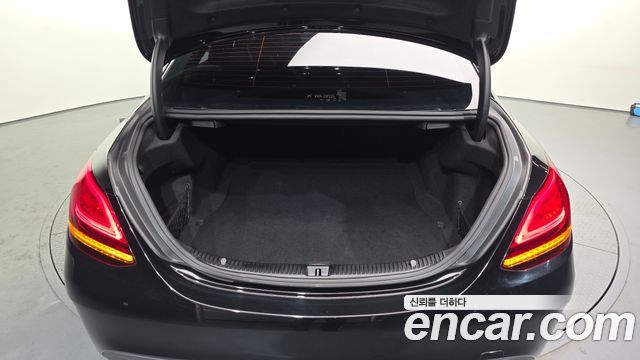 Mercedes-Benz C-Class W205 C220 d 4MATIC AMG Line