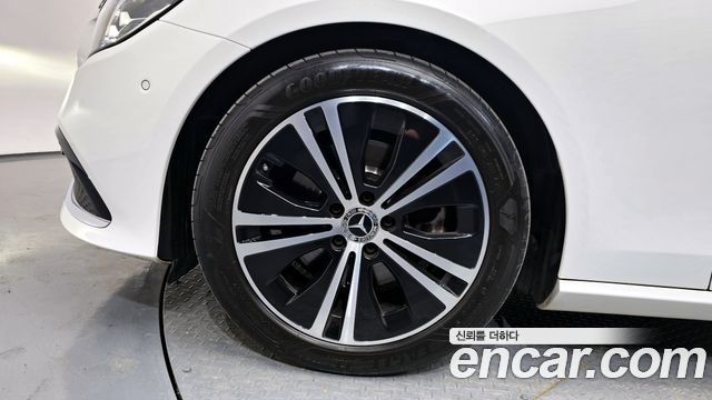 Mercedes-Benz E-Class E250 Avantgarde