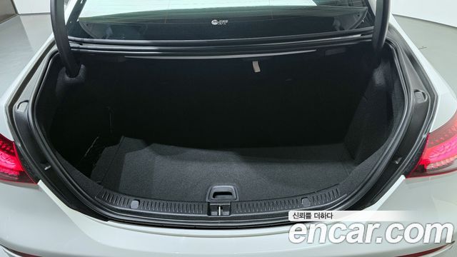 Mercedes-Benz E-Class E250 Avantgarde