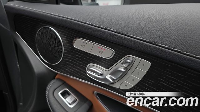 Mercedes-Benz GLC-Class GCL300 4MATIC Coupe