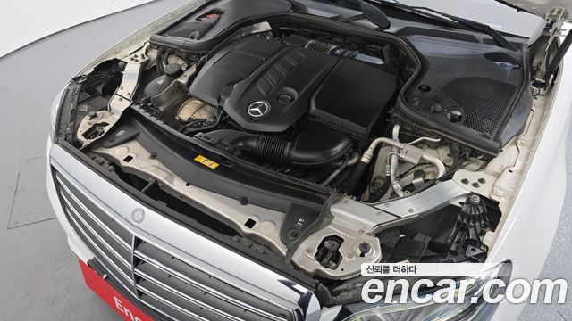 Mercedes-Benz E-Class E220d Exclusive