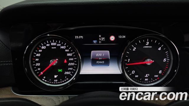 Mercedes-Benz E-Class E220d Exclusive