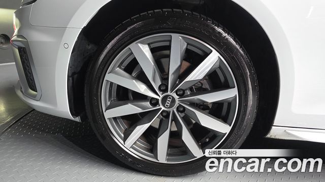 Audi A4 40 TFSI Premium