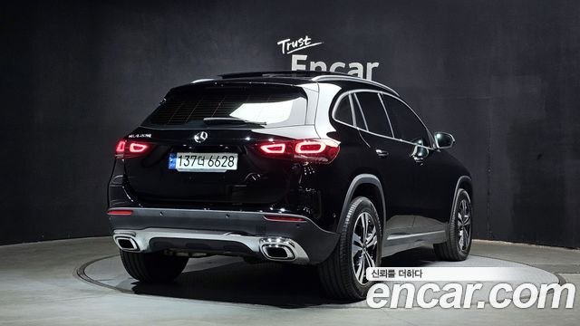 Mercedes-Benz GLA-Class GLA220