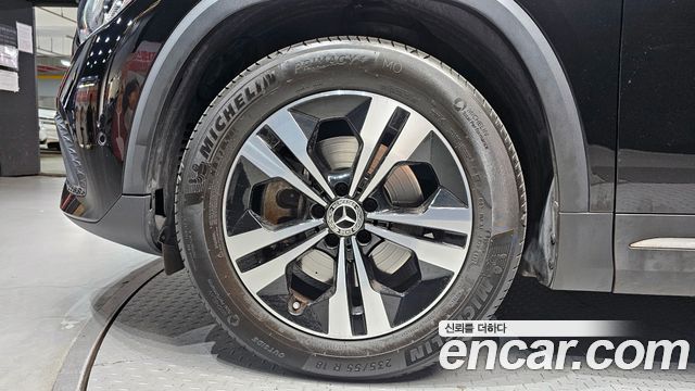 Mercedes-Benz GLA-Class GLA220