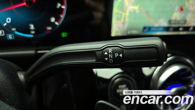 Mercedes-Benz GLA-Class GLA220