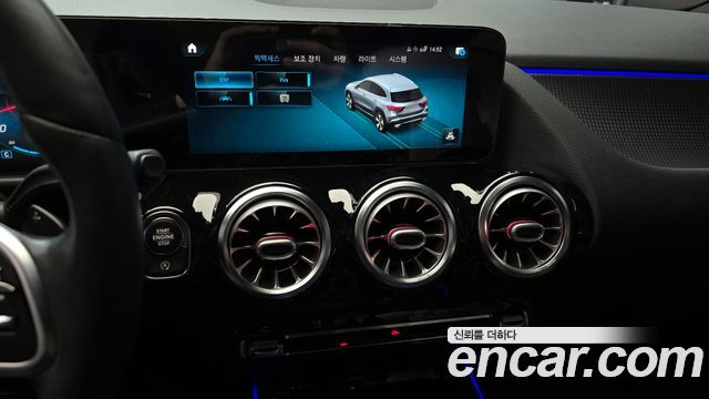 Mercedes-Benz GLA-Class GLA220