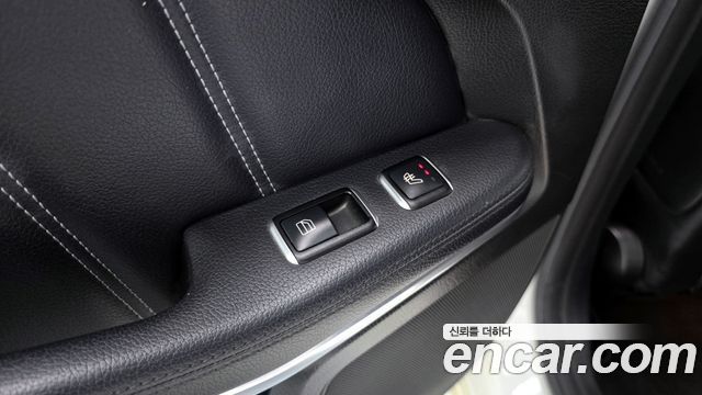 Mercedes-Benz E-Class E300 Elegance