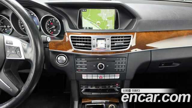 Mercedes-Benz E-Class E300 Elegance