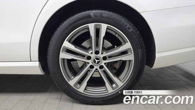 Mercedes-Benz E-Class E250 Avantgarde