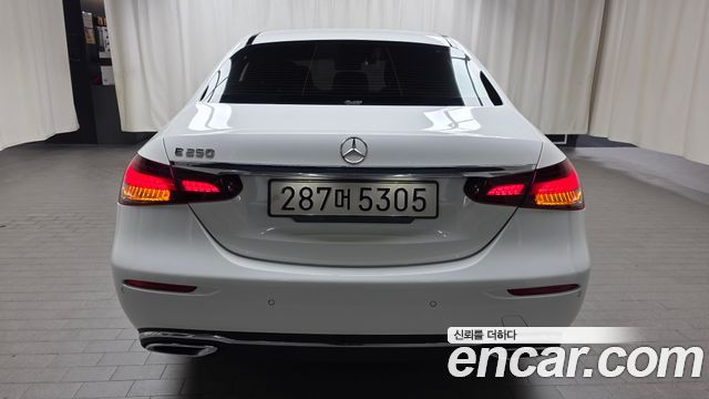 Mercedes-Benz E-Class E250 Avantgarde