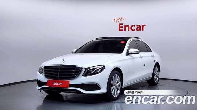 Mercedes-Benz E-Class E300 4MATIC Exclusive