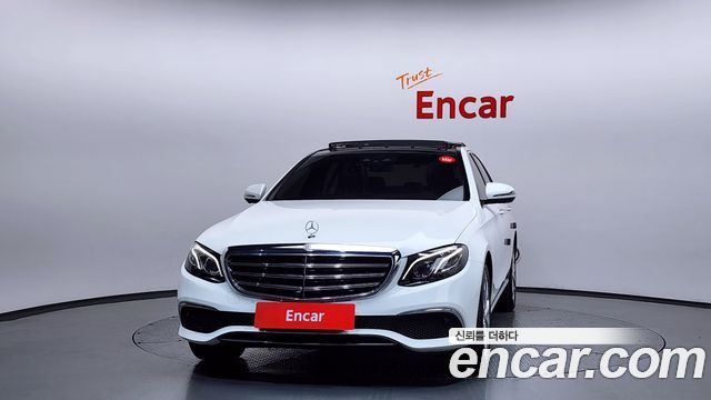 Mercedes-Benz E-Class E300 4MATIC Exclusive