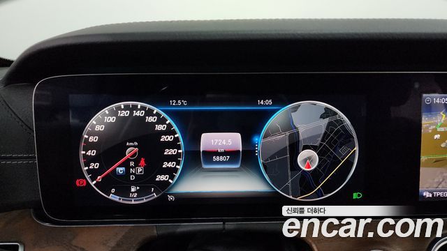 Mercedes-Benz E-Class E300 4MATIC Exclusive