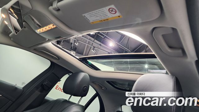 Mercedes-Benz E-Class E300 4MATIC Exclusive