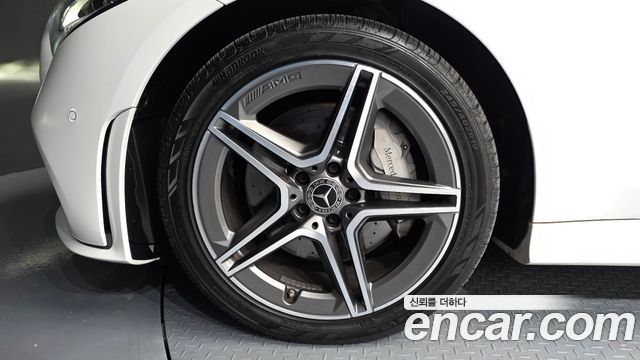 Mercedes-Benz CLS-Class CLS300d AMG Line