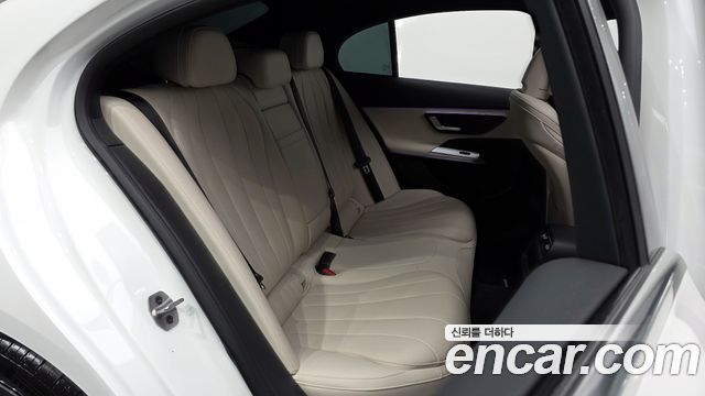 Mercedes-Benz E-Class E200 AMG Line