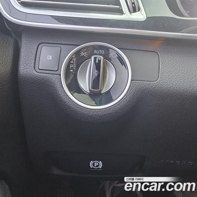 Mercedes-Benz E-Class E220 Bluetec Avantgarde