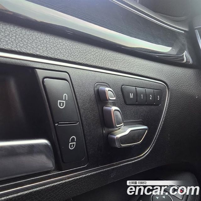 Mercedes-Benz E-Class E220 Bluetec Avantgarde