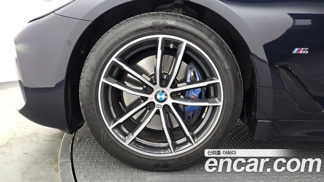 BMW 5-Series 520i M Sport