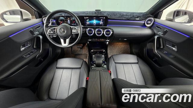 Mercedes-Benz A-Class A220 Hatchback