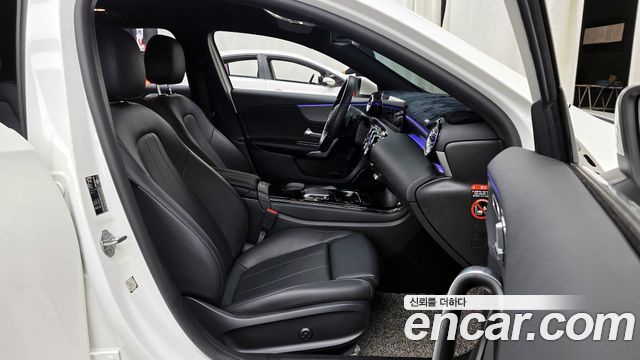 Mercedes-Benz A-Class A220 Hatchback