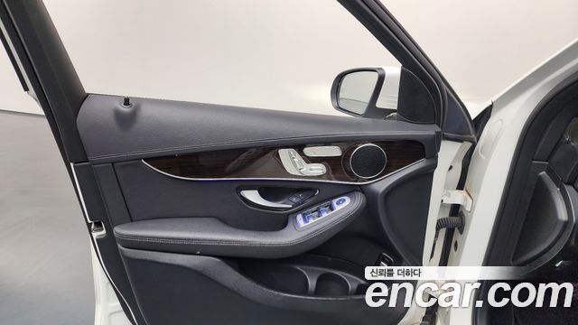 Mercedes-Benz GLC-Class GLC300 4MATIC
