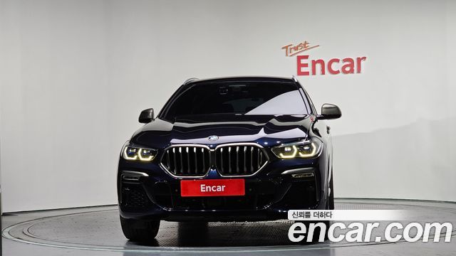 BMW X6 M50i