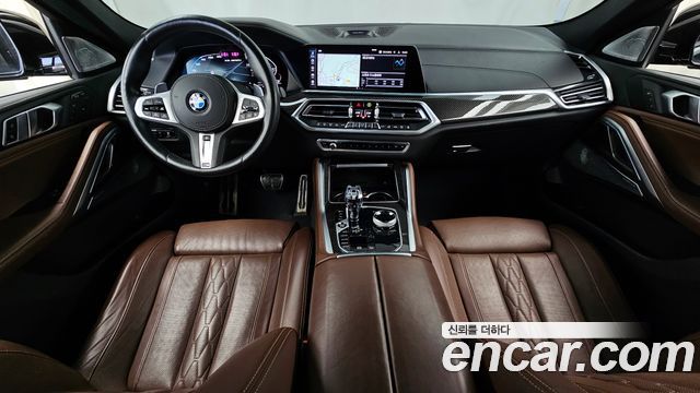 BMW X6 M50i