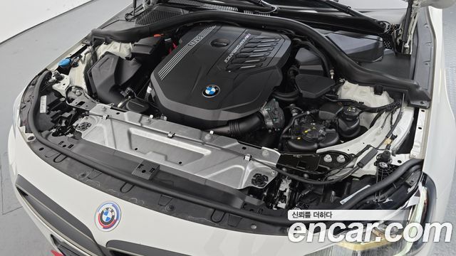 BMW 2-Series M240i xDrive Online Exclusive Coupe