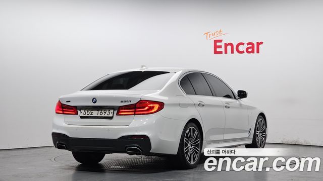 BMW 5-Series 530i M Sport Package Plus