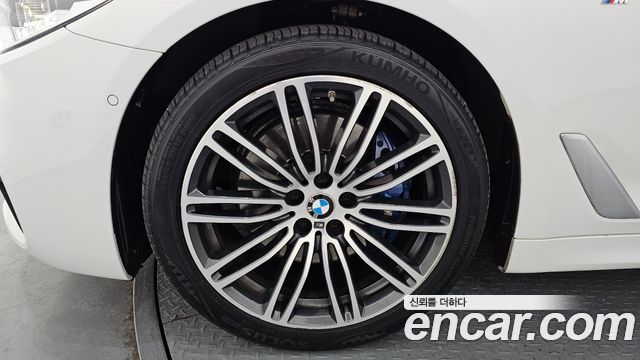 BMW 5-Series 530i M Sport Package Plus