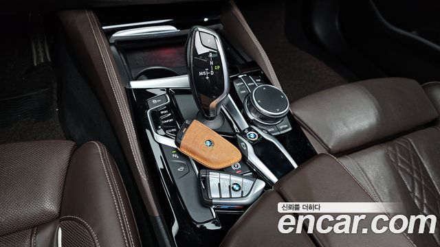 BMW 5-Series 530i M Sport Package Plus