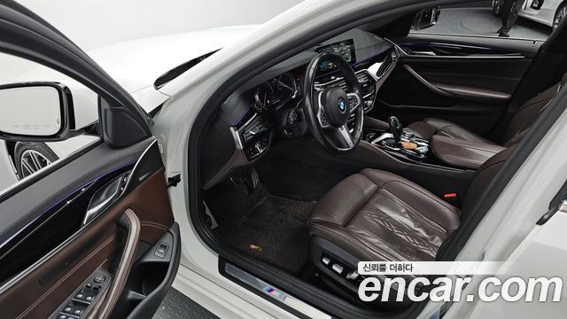 BMW 5-Series 530i M Sport Package Plus