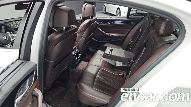 BMW 5-Series 530i M Sport Package Plus