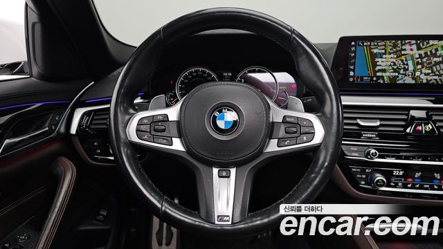 BMW 5-Series 530i M Sport Package Plus