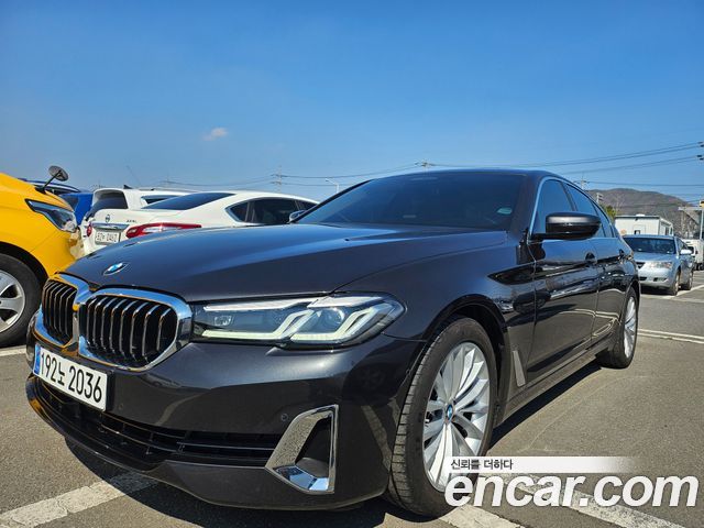 BMW 5-Series 520i Luxury