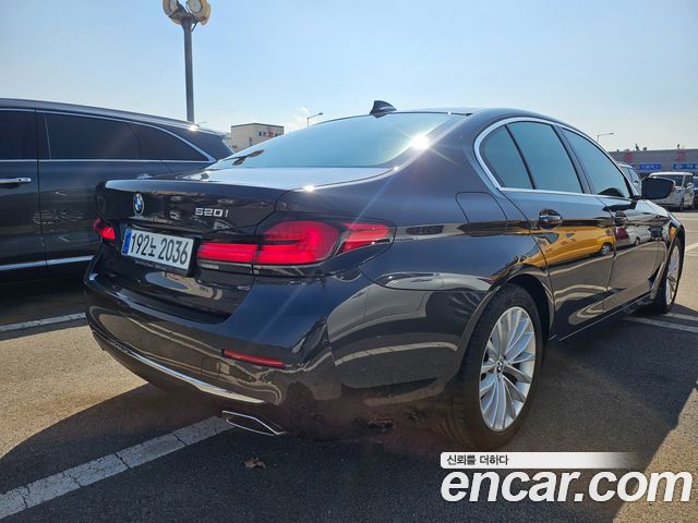 BMW 5-Series 520i Luxury