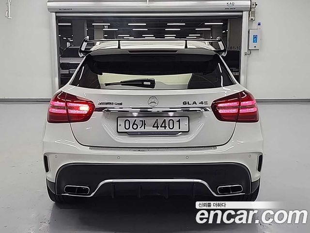 Mercedes-Benz GLA-Class GLA45 AMG 4MATIC