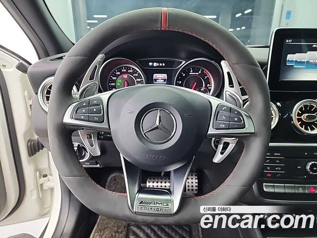 Mercedes-Benz GLA-Class GLA45 AMG 4MATIC