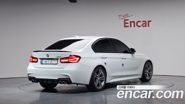 BMW 3-Series 320i M Sport Shadow