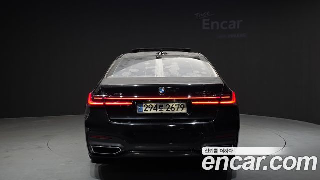 BMW 7-Series 740Li xDrive M Sport Package