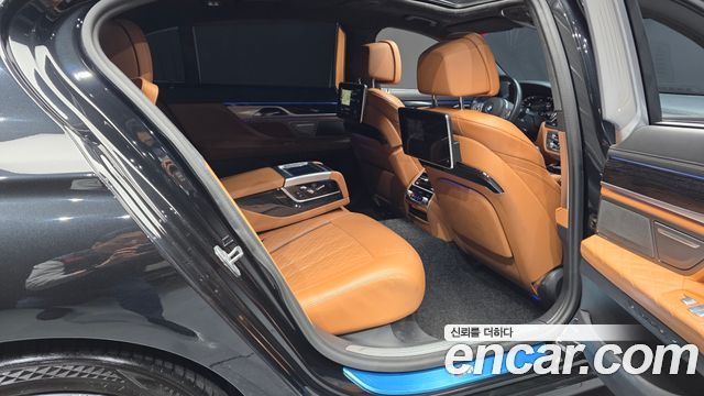 BMW 7-Series 740Li xDrive M Sport Package