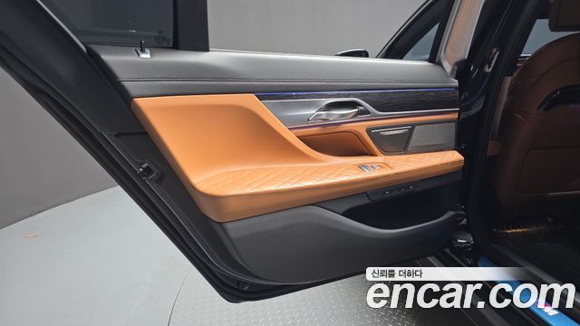 BMW 7-Series 740Li xDrive M Sport Package