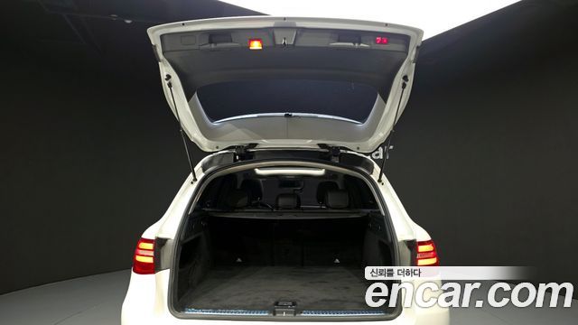 Mercedes-Benz GLC-Class GLC220 d 4MATIC