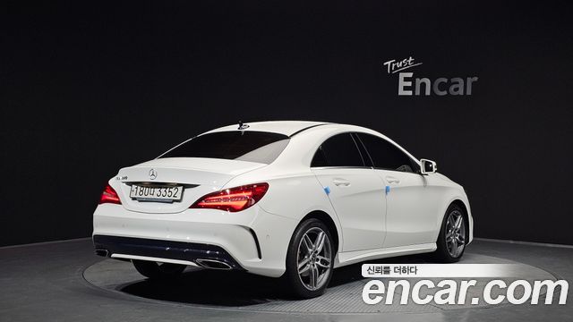 Mercedes-Benz CLA-Class CLA220 AMG Line